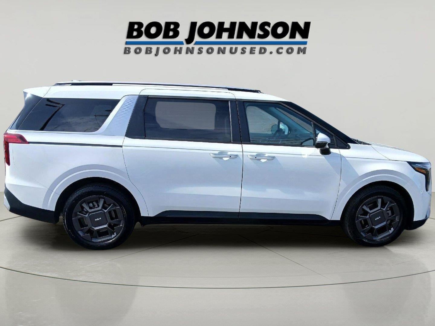 2026 Kia Carnival — side profile view