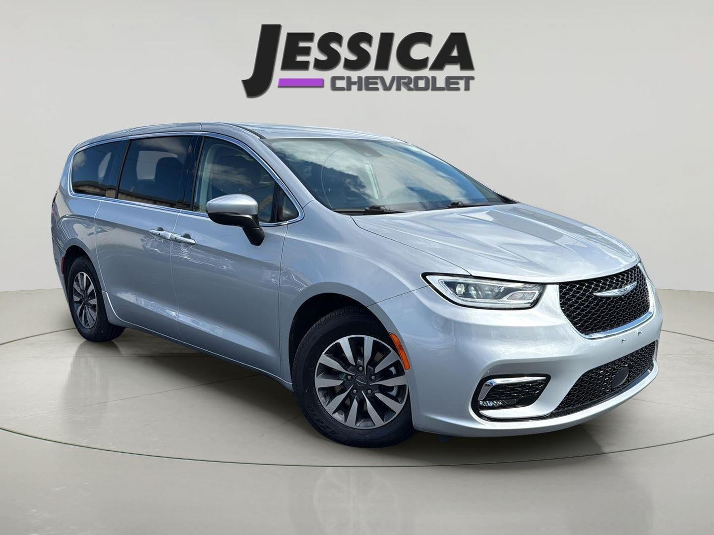 2023 Chrysler Pacifica Hybrid Touring L in Silver — front three-quarter view