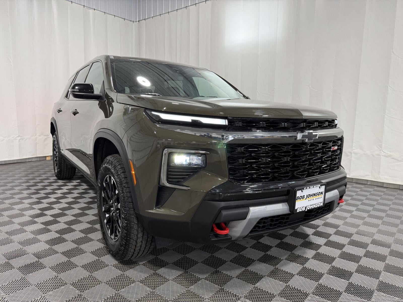2025 Chevrolet Traverse — side profile view