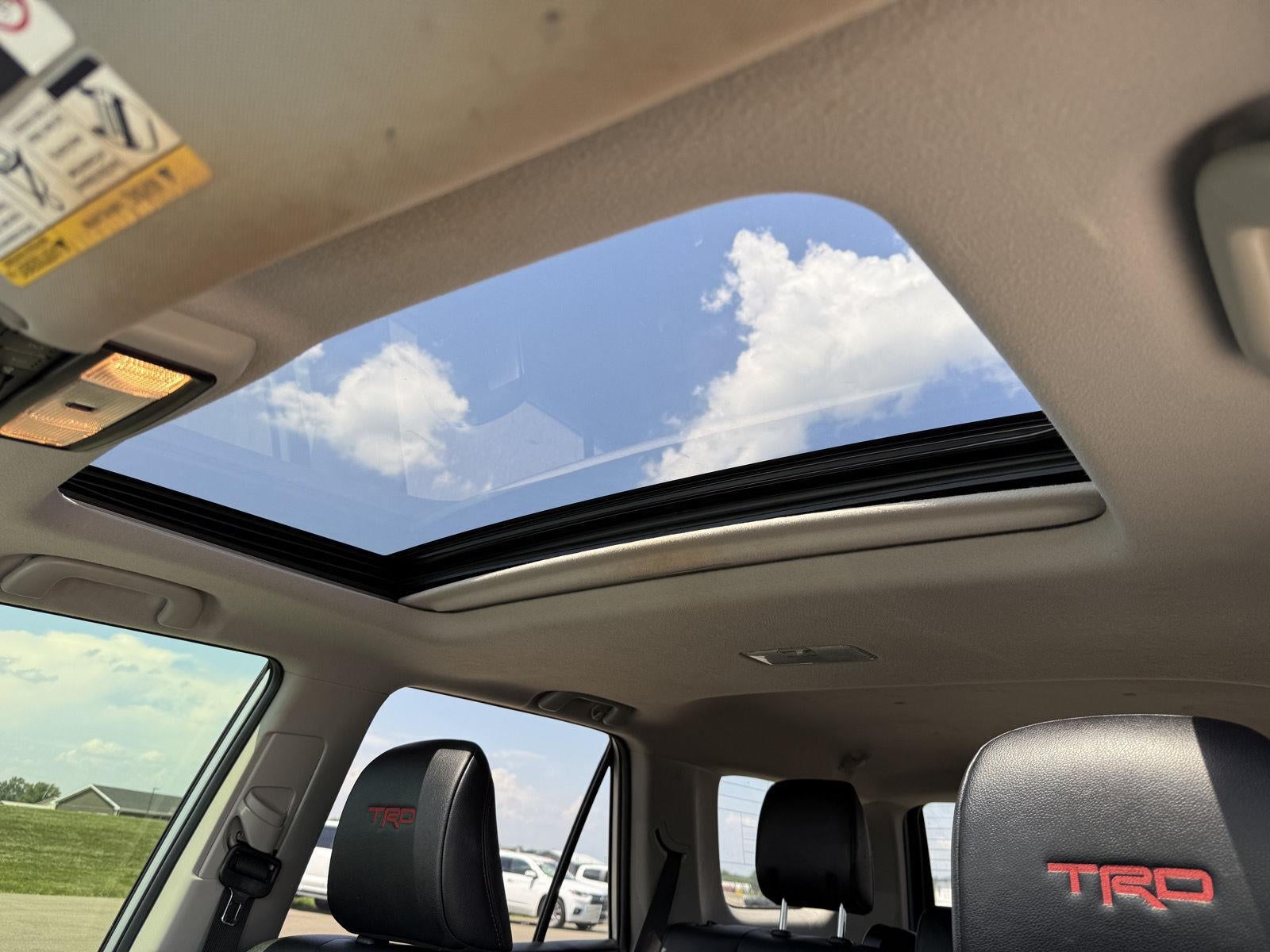 2017 Toyota 4Runner — detail view