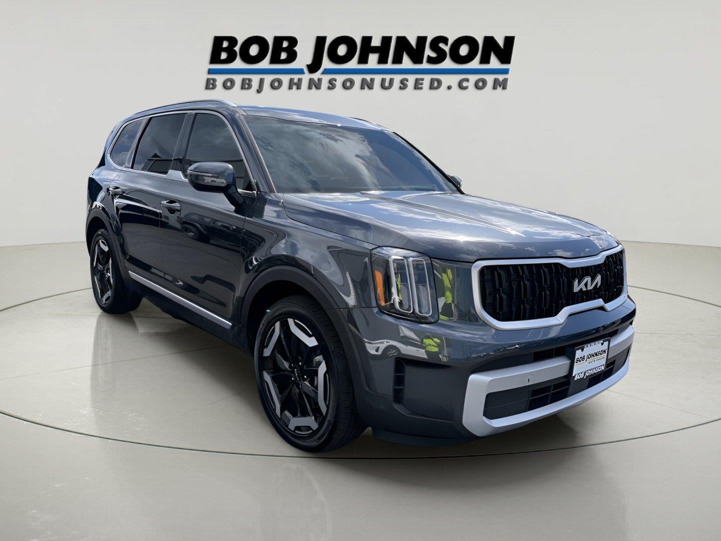 2024 Kia Telluride EX in Gravity Gray — front three-quarter view