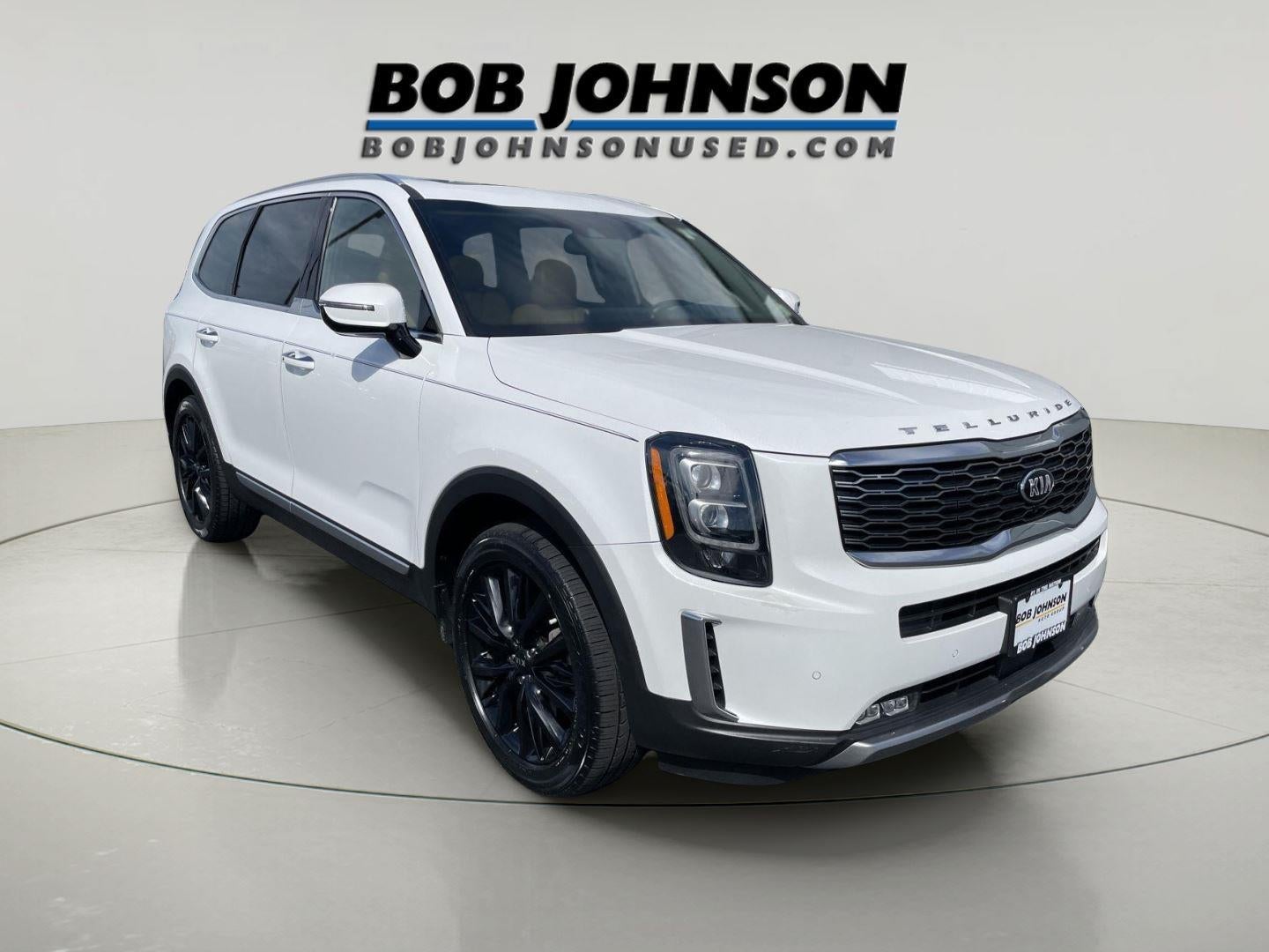 2020 Kia Telluride SX in Snow White Pearl — front three-quarter view